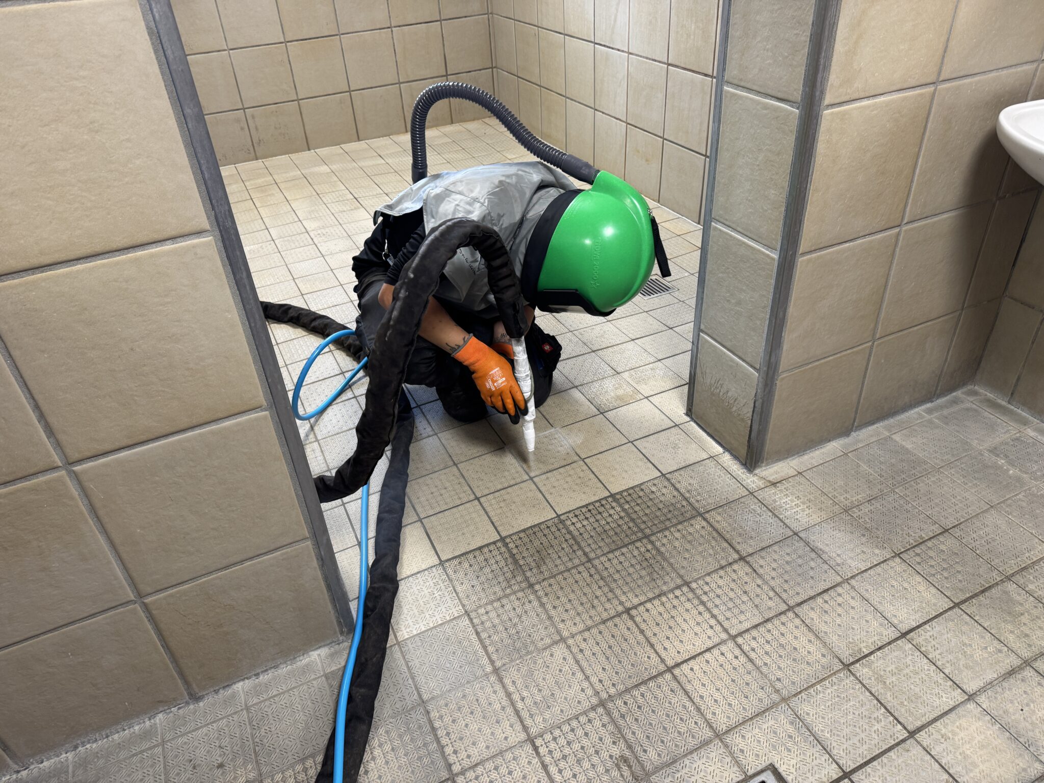 50-jahre-fliesen-strahlen