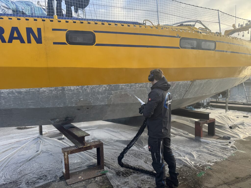 boot_trockeneisstrahlen